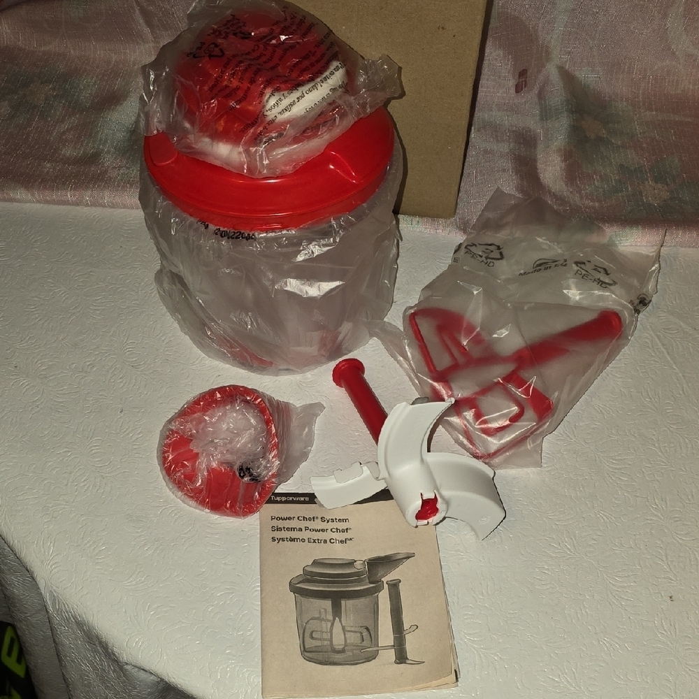 Tupperware Power Chef System - Red
